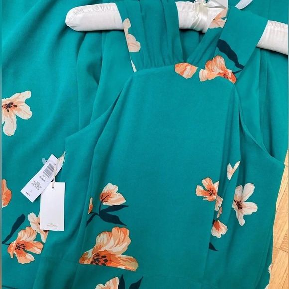 ARITZIA - WILFRED NWT Aubert Dress in Irish Hills - Picture 3 of 6